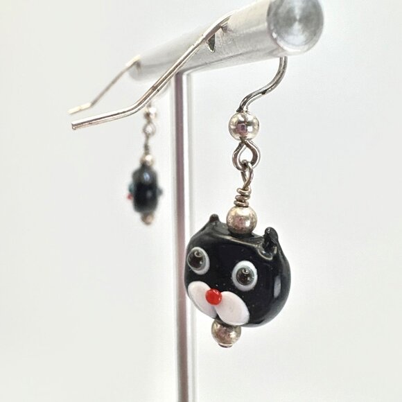 Silver Tone Black & White Enamel Kitty Cat Dangle Earrings Size 1.25" Length - Picture 3 of 9